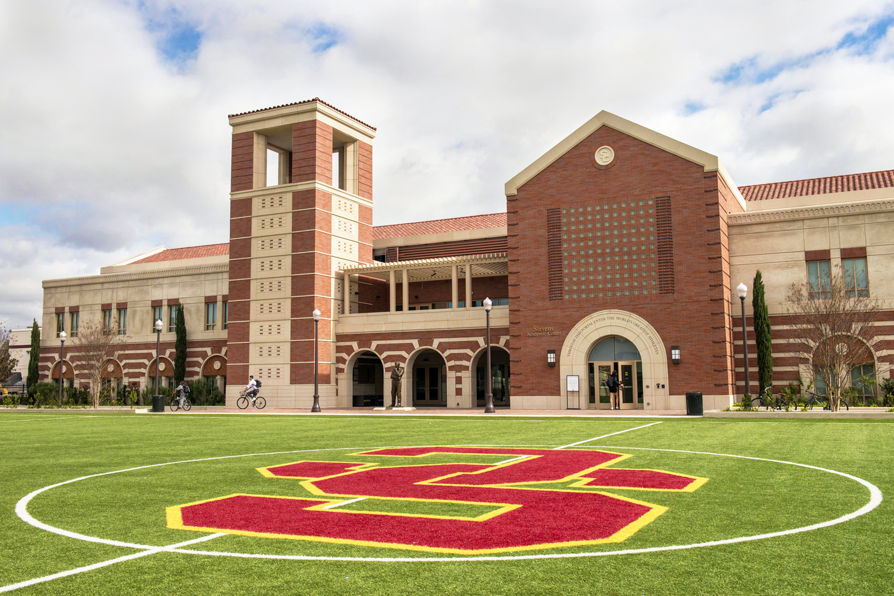 USC Application Tips: Boosting Academic Profile & Athletic Balance Post-Scandal